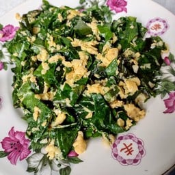 ใบเหลียงผัดไข่