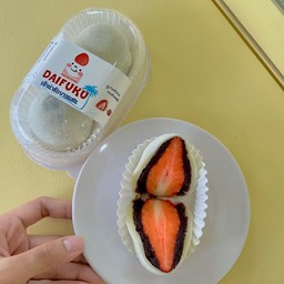 ไดฟุกุ ถั่วแดงสตรอว์เบอร์รี (M)