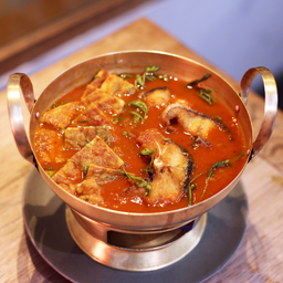 แกงส้มชะอมไข่ใส่ปลาช่อนทอด