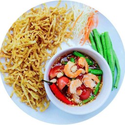 ตำหมี่กรอบ