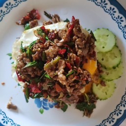 ผัดกระเพราเนื้อ