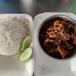 ข้าวทอดกระเทียมพริกไทย