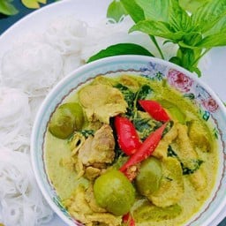 ขนมจีนแกงเขียวหวานไก่