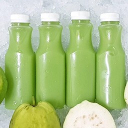 น้ำฝรั่งสด 100% ขนาด 300 มล