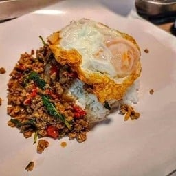 ข้าวกะเพราหมูสับ