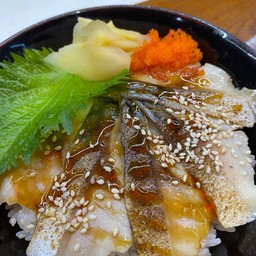 ข้าวหน้าปลาซาบะดอง