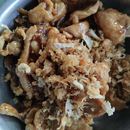 ทอดกระเทียมพริกไทย