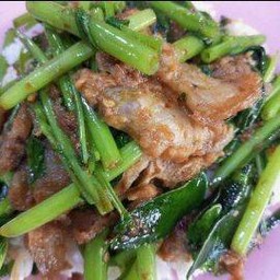 ัผัดผักบุ้งหมูกรอบ(เป็นกับข้าว)
