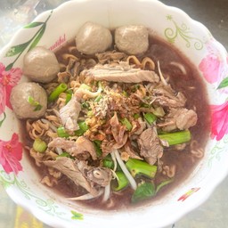 ก๋วยเตี๋ยวเนื้อน้ำตก