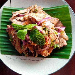 น้ำตกหมู