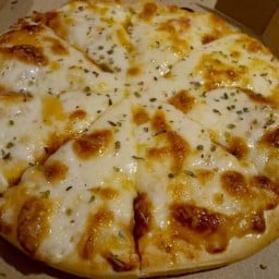 HELLO PIZZA  สามแยกพิมาน (ฮ า ล า ล ) สาขา นราธิวาส