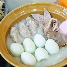 โจ๊กหมู +เครื่องใน+ไข่นกกระทา 5 ฟองโต