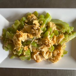 มะระผัดไข่