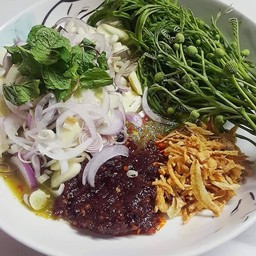 ยำหอยนางรมแยกเครื่อง