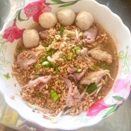ก๋วยเตี๋ยว เนื้อต้มยำ
