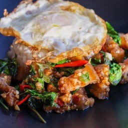 🔥กะเพราไฟลุก 59 บาท🔥ฟรีน้ำซุปทุกกล่อง