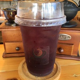 ชาอัญชันน้ำผึ้ง