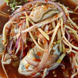 ยำมะม่วงหอยนางรม