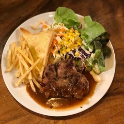Triple X Steak and Wine พระยาสุเรนทร์
