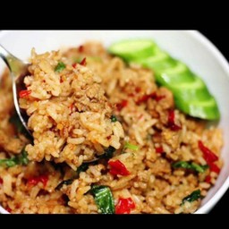 ผัดคลุกกระเพราหมูสับ