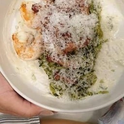 สปาเก็ตตี้ซอสเพสโต้