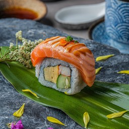 50) โรลแซลมอนย่างสเปเชียล