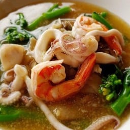 เฮ้าซิ่งอาหารตามสั่ง&เครื่องดื่ม By.คิม