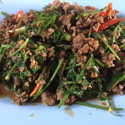 เนื้อผัดผักชีลาว