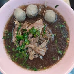 ก๋วยเตี๋ยวแชมป์หน้าร้านเจ้เรไร บุรีรัมย์