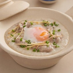 โจ๊กหมูตั่วเฮียหม้อดิน + ไข่ลวก