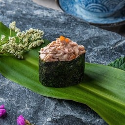 2) ทูน่าสลัด