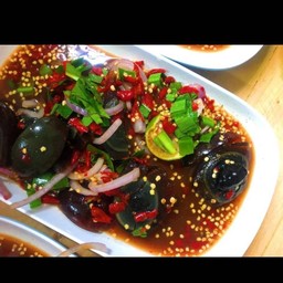 ยำไข่เยี่ยวม้า