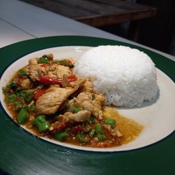 ข้าวราดกระเพราหมู-ไก่