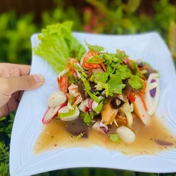 ยำรวมมิตรทะเล