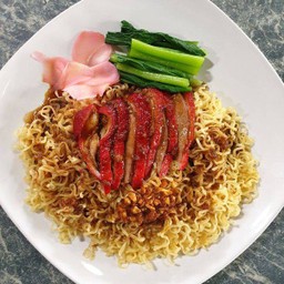 บะหมี่เหลืองไข่เมนดาเกะเป็ดย่างสุลต่าน