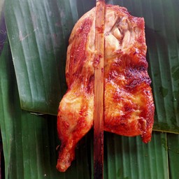 ไก่ครึ่งตัว