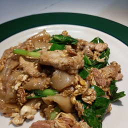 ผัดซีอิ๊วหมู