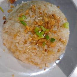 ข้าวผัดกระเทียม