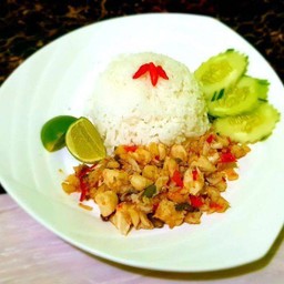 ข้าวกรรเชียงปูคั่วพริกเกลือ