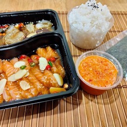 เซทรวมแซลมอนดองกุ้งดองพร้อมข้าวสาหร่าย