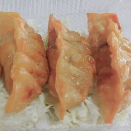 เกี๊ยวซ่าโฮมเมด