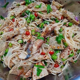 ยำขนมจีนปลาร้านัวร์