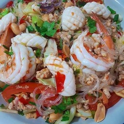 ยำวุ้นเส้นทะเล