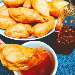 ชิ้นปลาทอดระเบิดน้ำจิ้มรสเด็ด