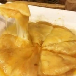 โรตีลาวาเนยมอสชีส