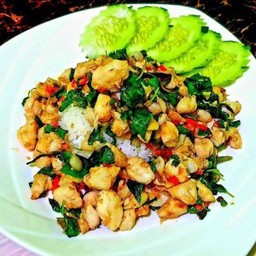 ข้าวกะเพรากรรเชียงปู
