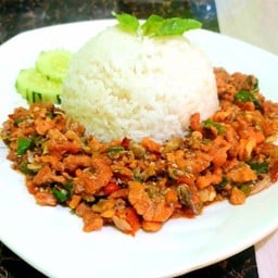 ข้าวกะเพราไข่ปู