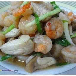 เห็ดฟางผัดน้ำมันหอย