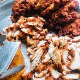 เคี้ยวหมู สาขาพระราม2