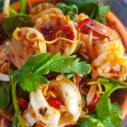 ยำรวมพริกเผา